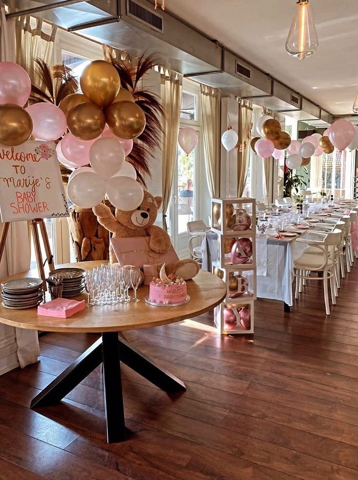 Champagnetoost tijdens een feestelijke Sparkling Party